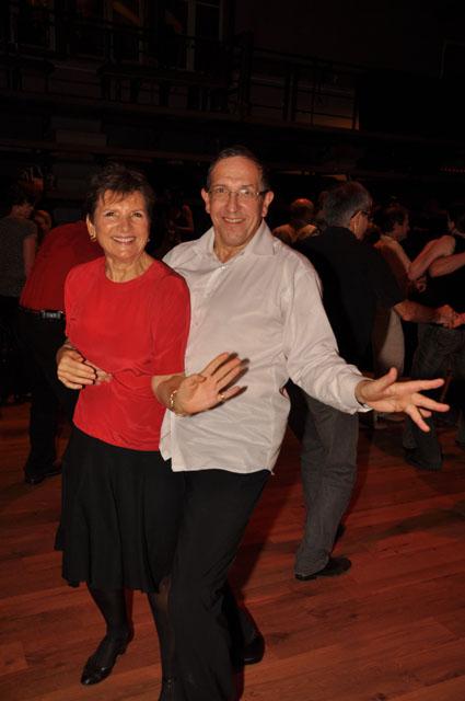 min 2011 12 04 station danse 181